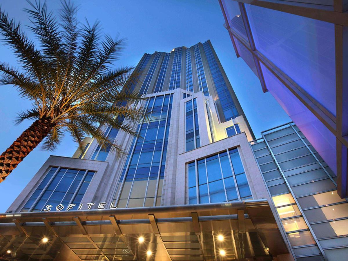 Отель Sofitel Bangkok Sukhumvit Экстерьер фото